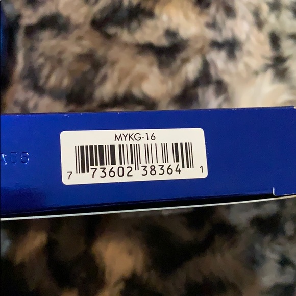 ✨Shaft of Gold✨Mac extra diminish skin finish - Picture 8 of 8